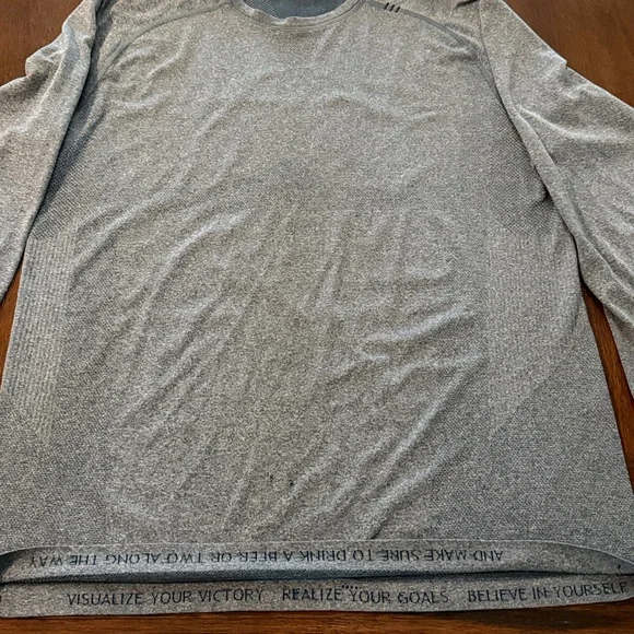 Lululemon Metal Vent Tech Long Sleeve Shirt Large ***3 snags*** - Picture 3 of 10